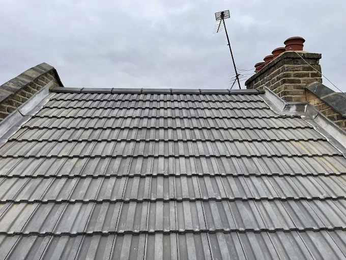 GOLDCREST ROOFING AND BUILDING LTD